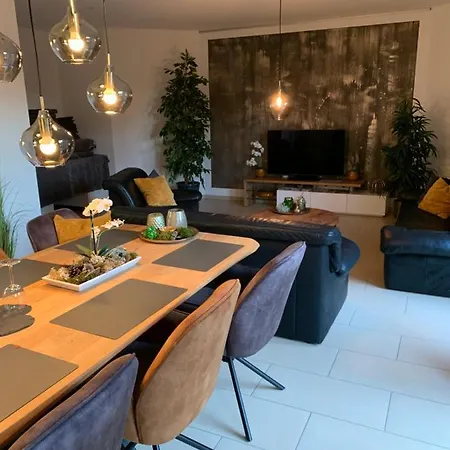 Attraktive Wohnung-elztalidyll-zwischen Mosel,nuerburgring Und Burg Eltz Apartament