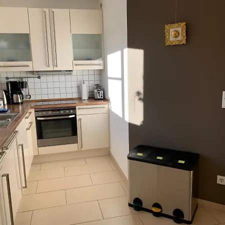 Apartment Attraktive Wohnung-elztalidyll-zwischen Mosel,nuerburgring Und Burg Eltz Kollig