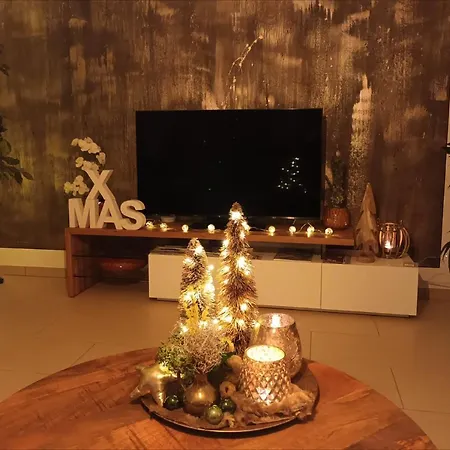 Attraktive Wohnung-elztalidyll-zwischen Mosel,nuerburgring Und Burg Eltz Apartment *