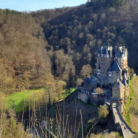 Attraktive Wohnung-elztalidyll-zwischen Mosel,nuerburgring Und Burg Eltz * Kollig