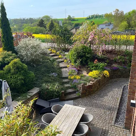 Attraktive Wohnung-elztalidyll-zwischen Mosel,nuerburgring Und Burg Eltz