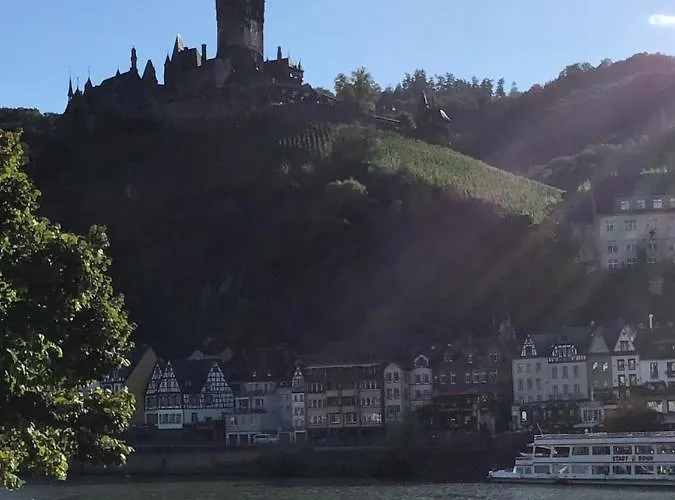 Attraktive Wohnung-elztalidyll-zwischen Mosel,nuerburgring Und Burg Eltz Apartamento Kollig