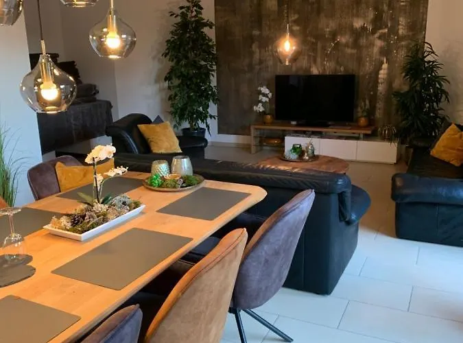 Attraktive Wohnung-elztalidyll-zwischen Mosel,nuerburgring Und Burg Eltz Apartamento