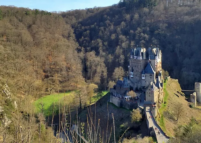 Attraktive Wohnung-elztalidyll-zwischen Mosel,nuerburgring Und Burg Eltz * Kollig